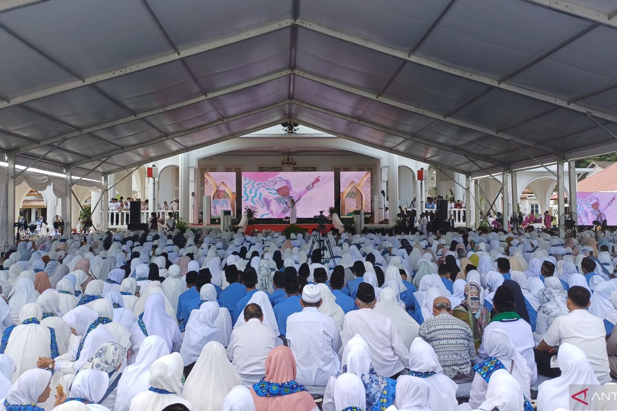 Ribuan warga hadiri Tabligh Akbar peringati Isra Miraj tingkat Provinsi Kepri