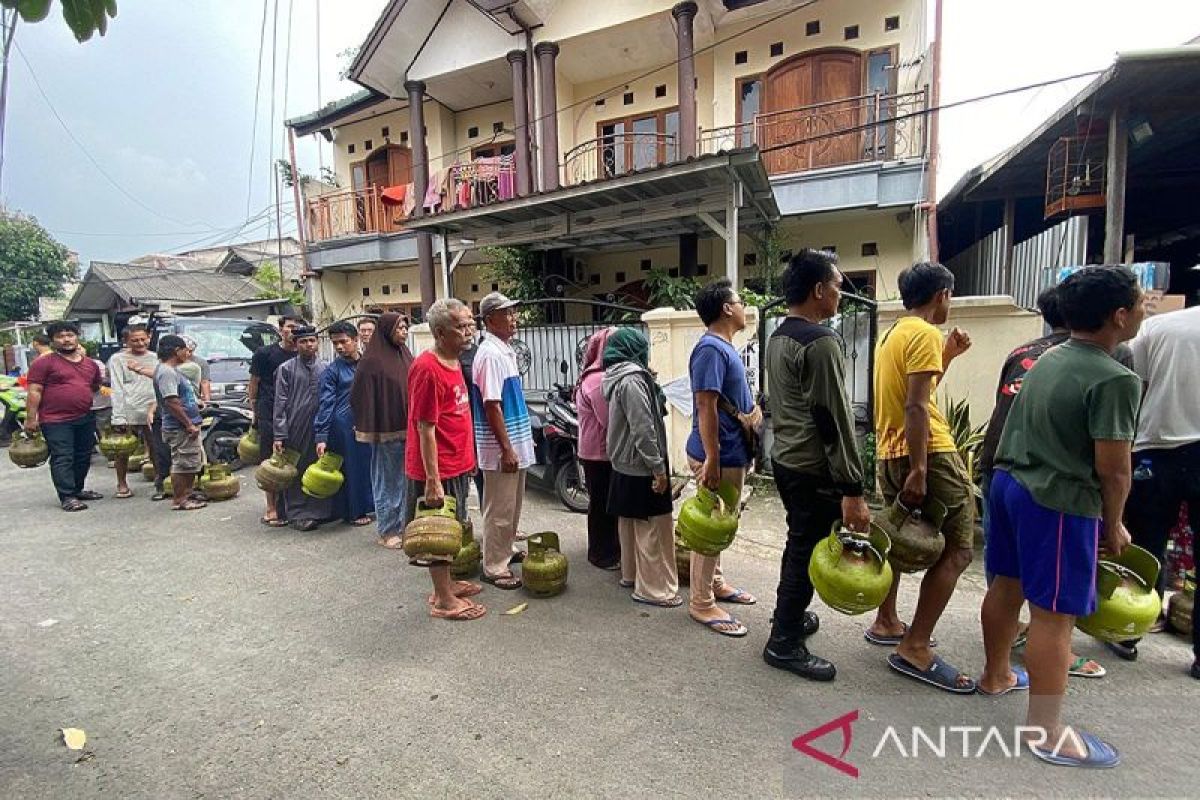 Kemarin, pengecer kembali jual LPG 3 kg hingga RUU BUMN disetujui