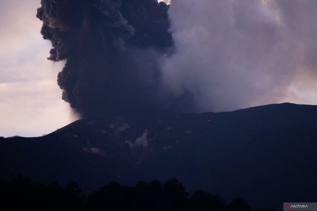 Status Gunung Marapi dinaikkan menjadi siaga