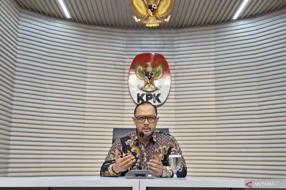 KPK periksa PNS Setjen DPR soal pengadaan rumah jabatan DPR