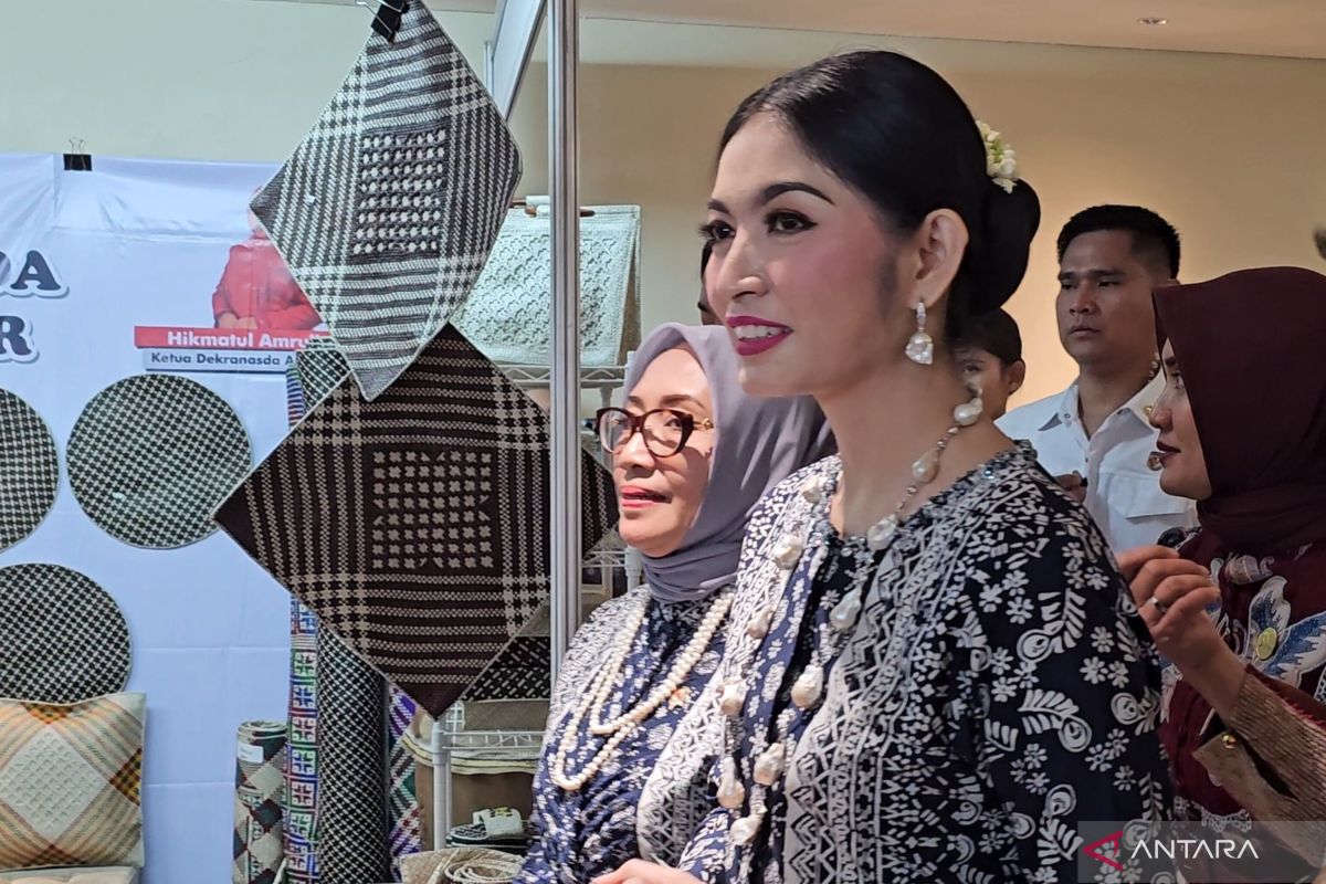 Wapres Gibran dan Selvi hadiri Inacraft 2025