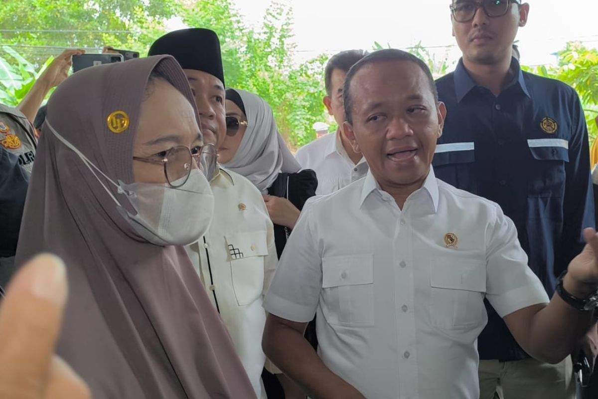 Menteri Bahlil pastikan UMKM dapat LPG 3 kg harga terjangkau