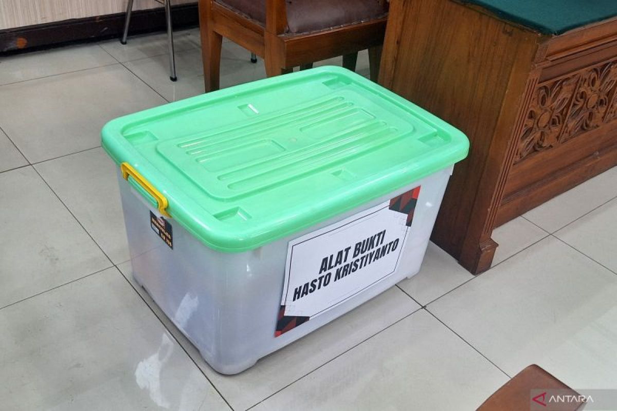 Tim Hasto Kristiyanto ajukan 41 bukti dalam sidang PN Jaksel