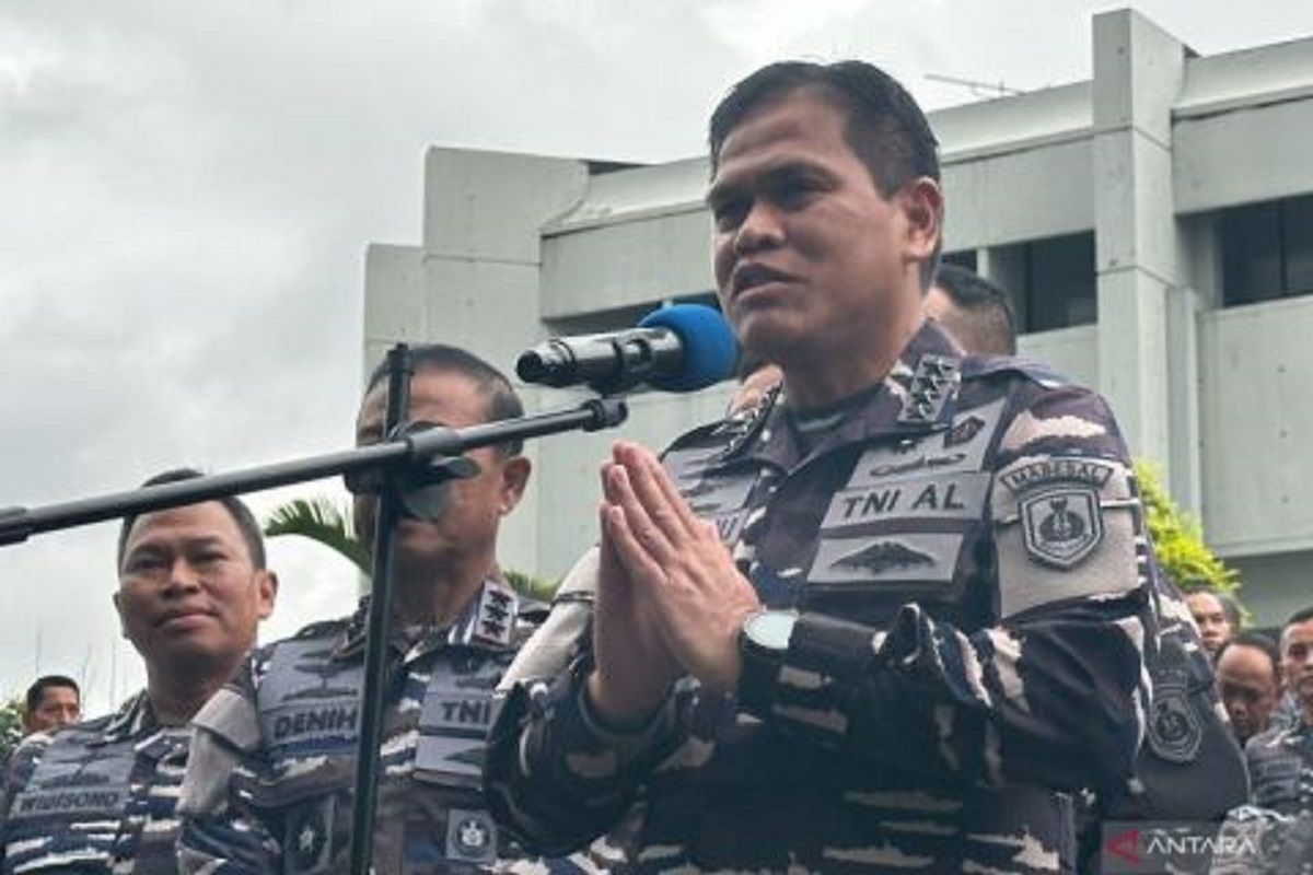 KSAL sebut TNI AL sedang kaji kebutuhan kapal induk untuk kepentingan OMSP