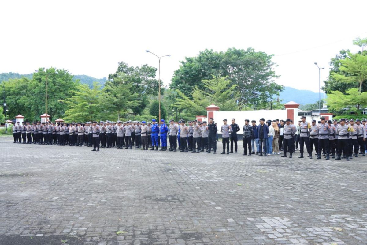 Polda Malut  apel pengamanan pleno penetapan cagub-cawagub