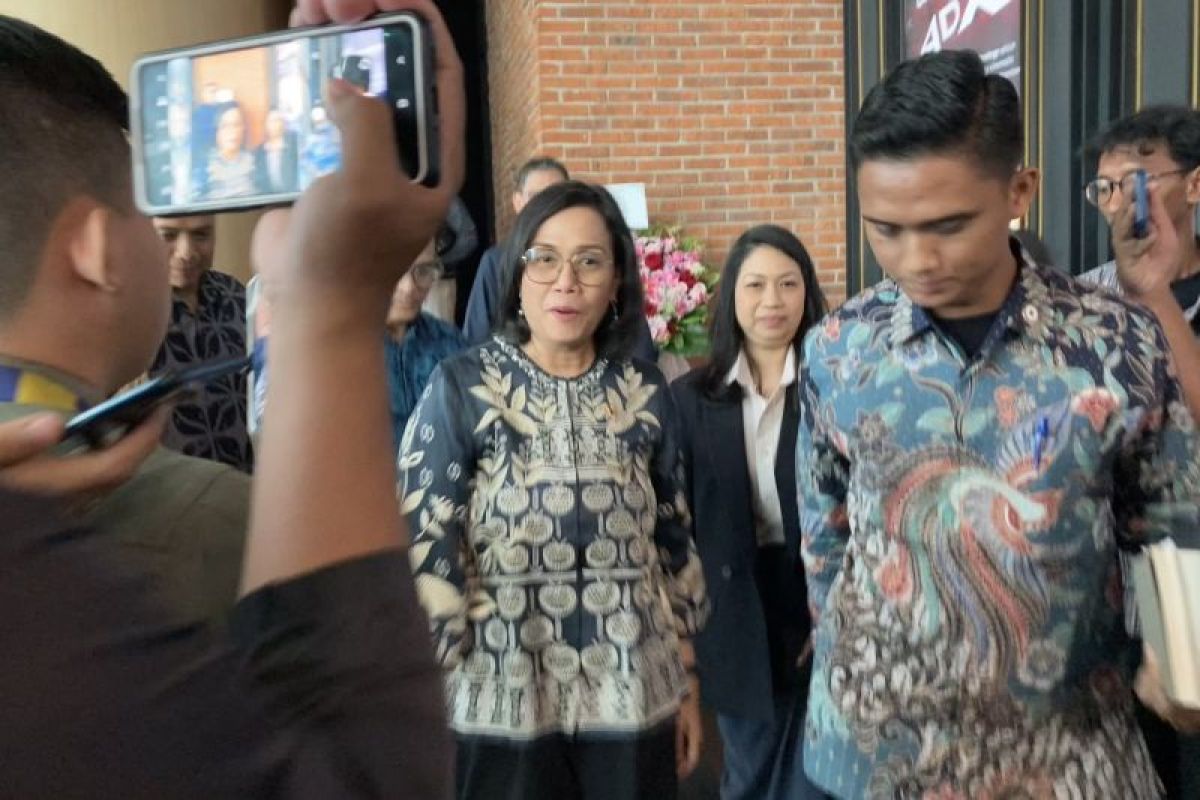 Sri Mulyani beri sinyal gaji ke-13 dan 14 ASN tetap cair