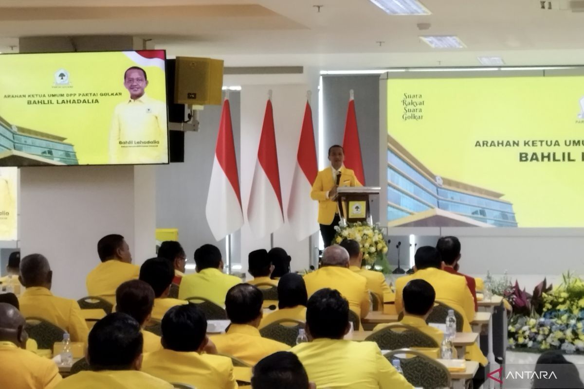 Ketum Golkar Bahlil Lahadalia minta kader dukung Prabowo sampai selesai