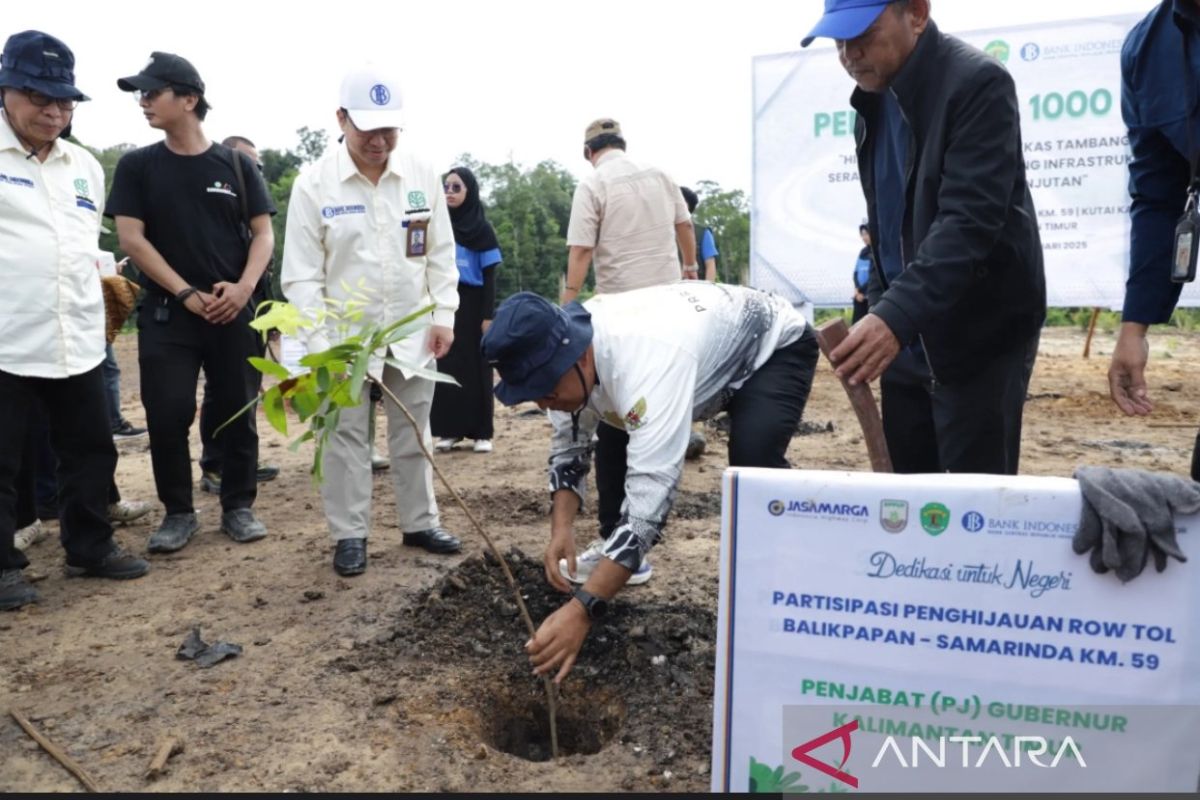 Pj Gubernur Kaltim ajak masyarakat lakukan program penghijauan