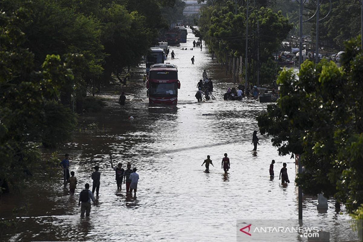 BPBD: 11 RT dan empat ruas jalan di Jakarta masih banjir