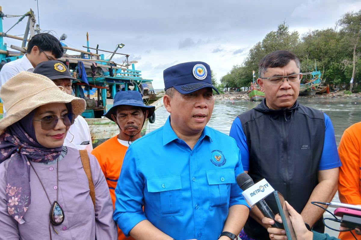 KKP beri beasiswa pendidikan untuk 10 anak nelayan di Tangerang