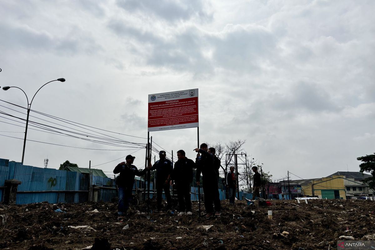 Pasar Caringin Bandung siap kelola sampah mandiri usai disegel KLH