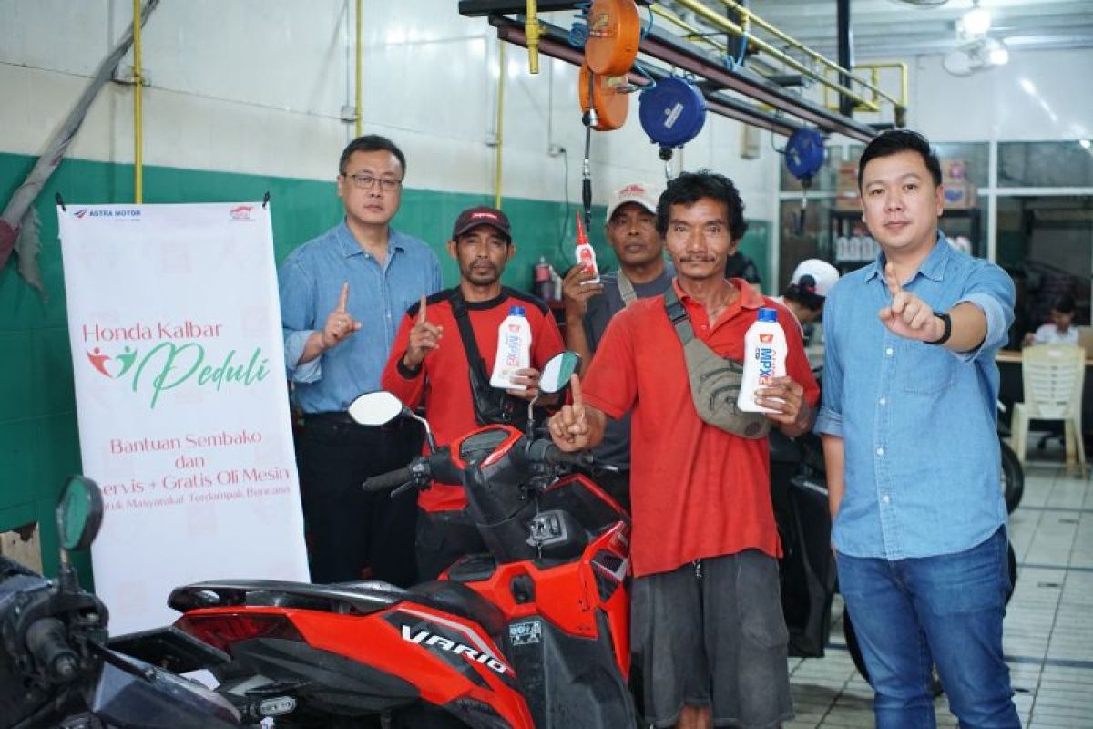 Asmo Kalbar gelar aksi sosial berbagi dan service rratis pasca bencana banjir