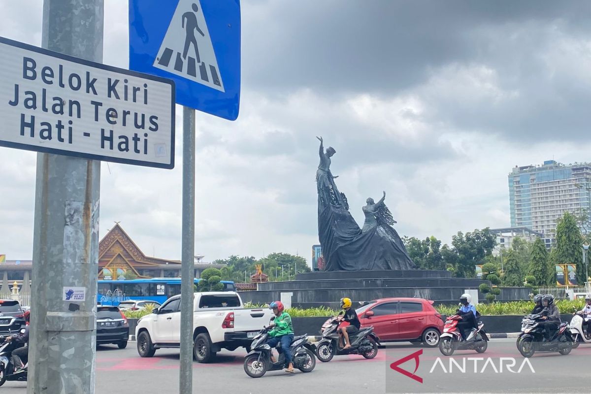 Polisi tangkap pencuri lempengan tembaga Tugu Zapin di Pekanbaru