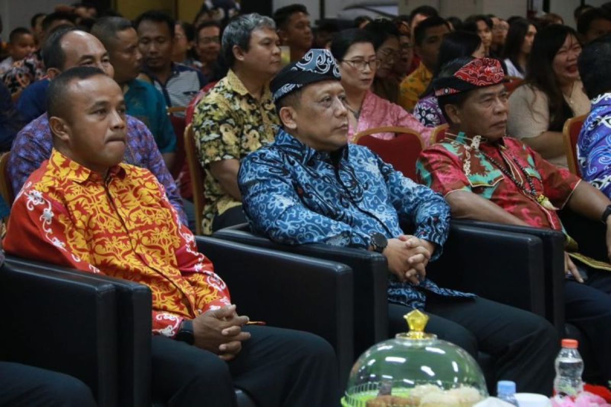 Kapolda Kaltara  Hadiri Perayaan dan Ibadah Natal ASN/PTT, TNI dan Polri