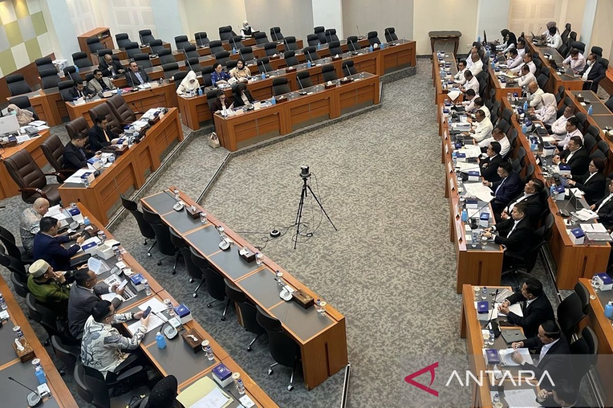 Komisi I rapat dengan dua Kemenko bahas instansi tunggal keamanan laut