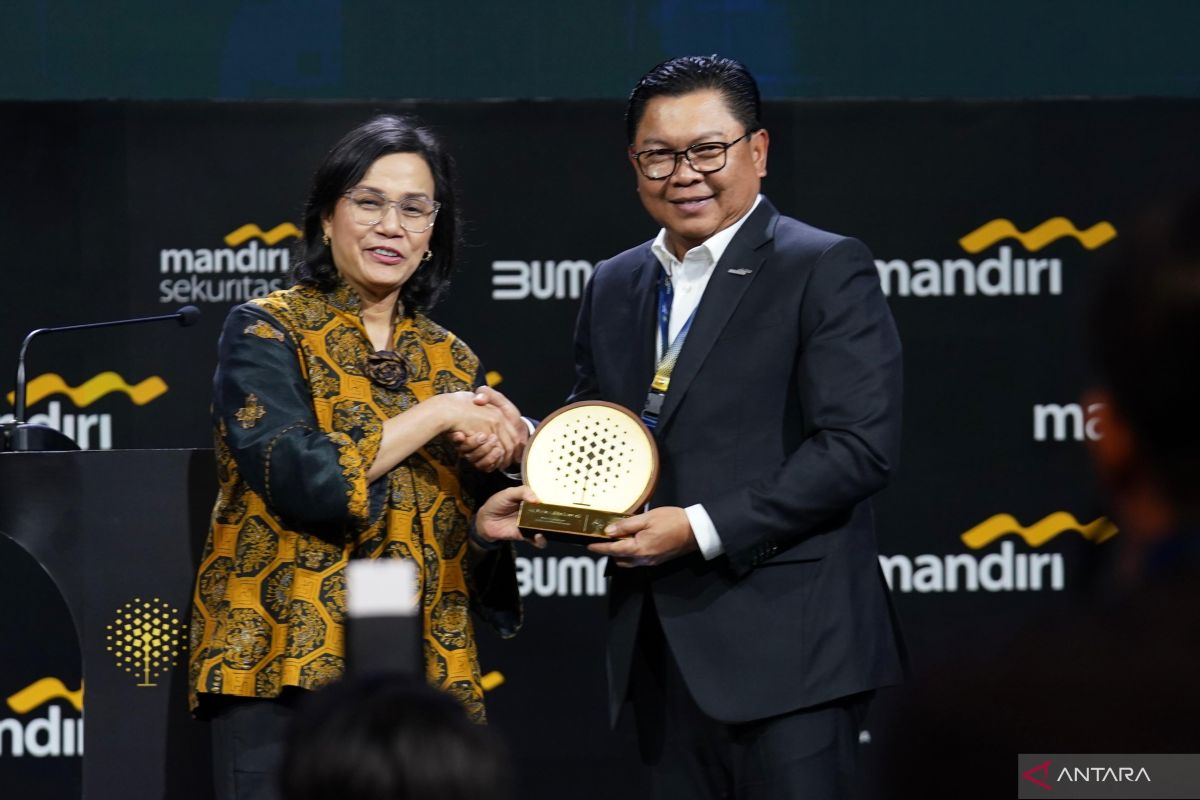 Bank Mandiri targetkan percepatan investasi di 5 sektor lewat MIF 2025