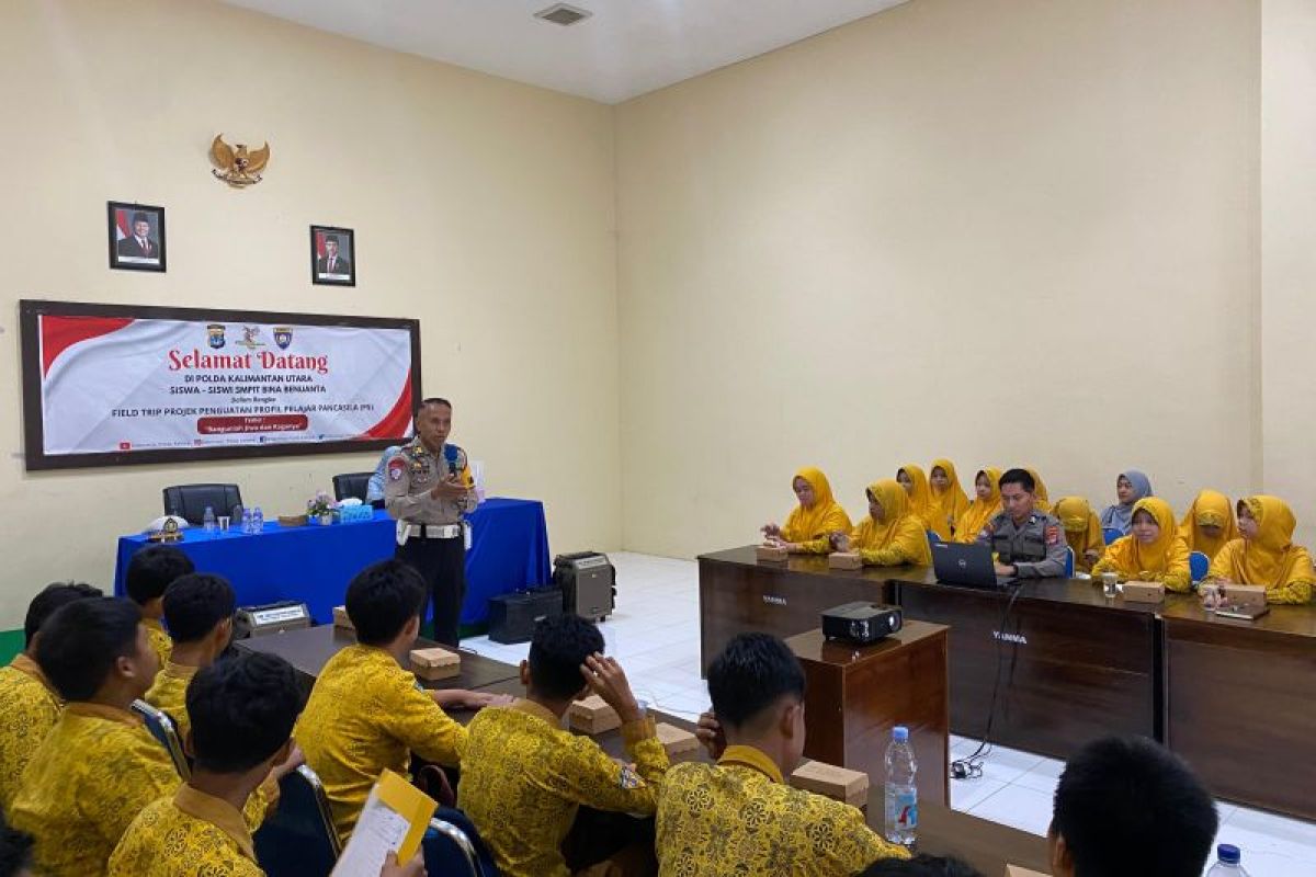 Satgas Preemtif "Ops Keselamatan Kayan 2025" Melaksanakan Sosialiasi Tertib Berlalu Lintas Kepada Siswa SMPIT Bina Benuanta