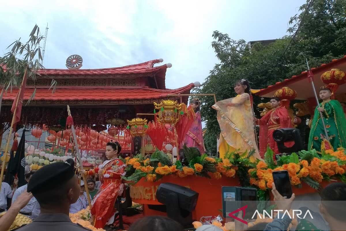 Gubernur Sulut berharap perayaan Cap Go Meh pererat tali  persaudaraan