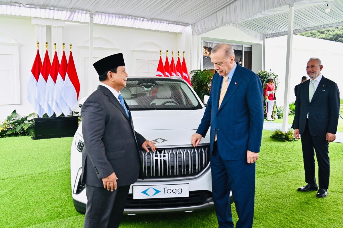 Presiden Erdogan menghadiahi Prabowo mobil listrik TOGG