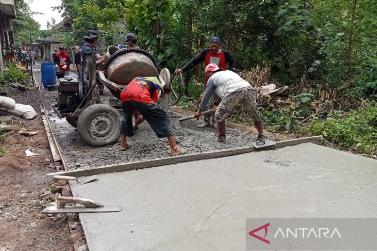 Pemkab Bantul berdayakan masyarakat melalui program padat karya infrastruktur