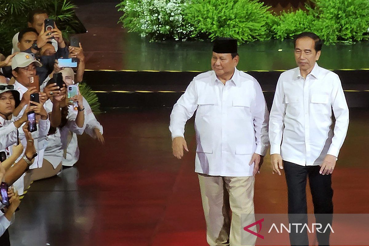 Prabowo thanks his predecessor Jokowi for his service, leadership