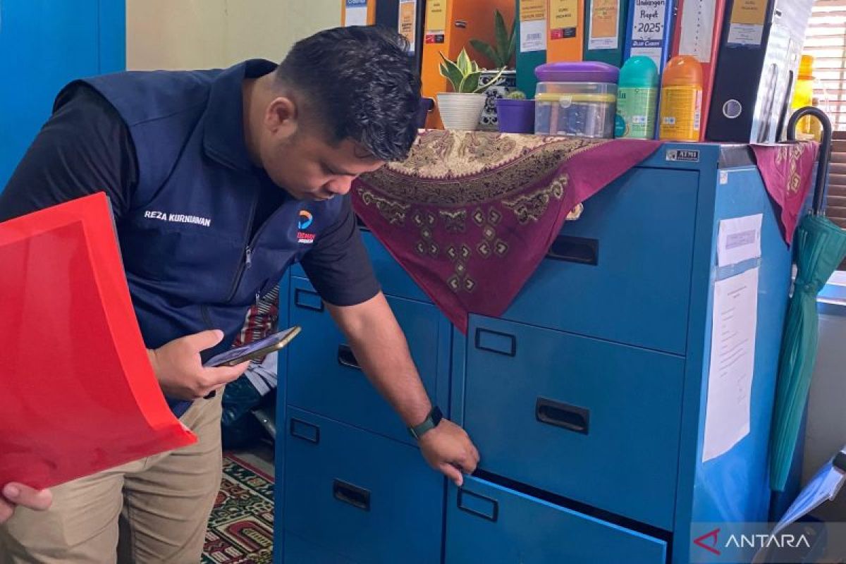 Ombudsman tegaskan sekolah dilarang tahan ijazah siswa