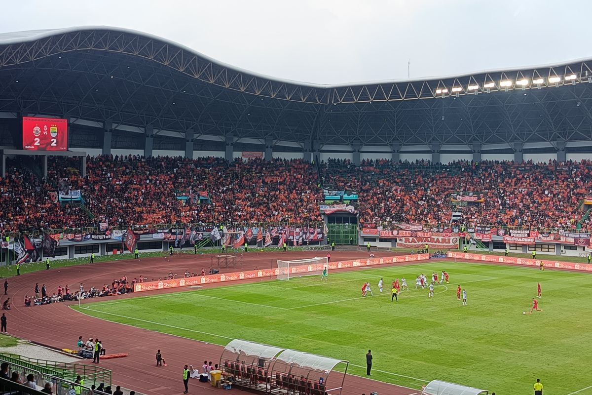 Persija Jakarta terpaksa berbagi poin dengan Persib Bandung di kandang