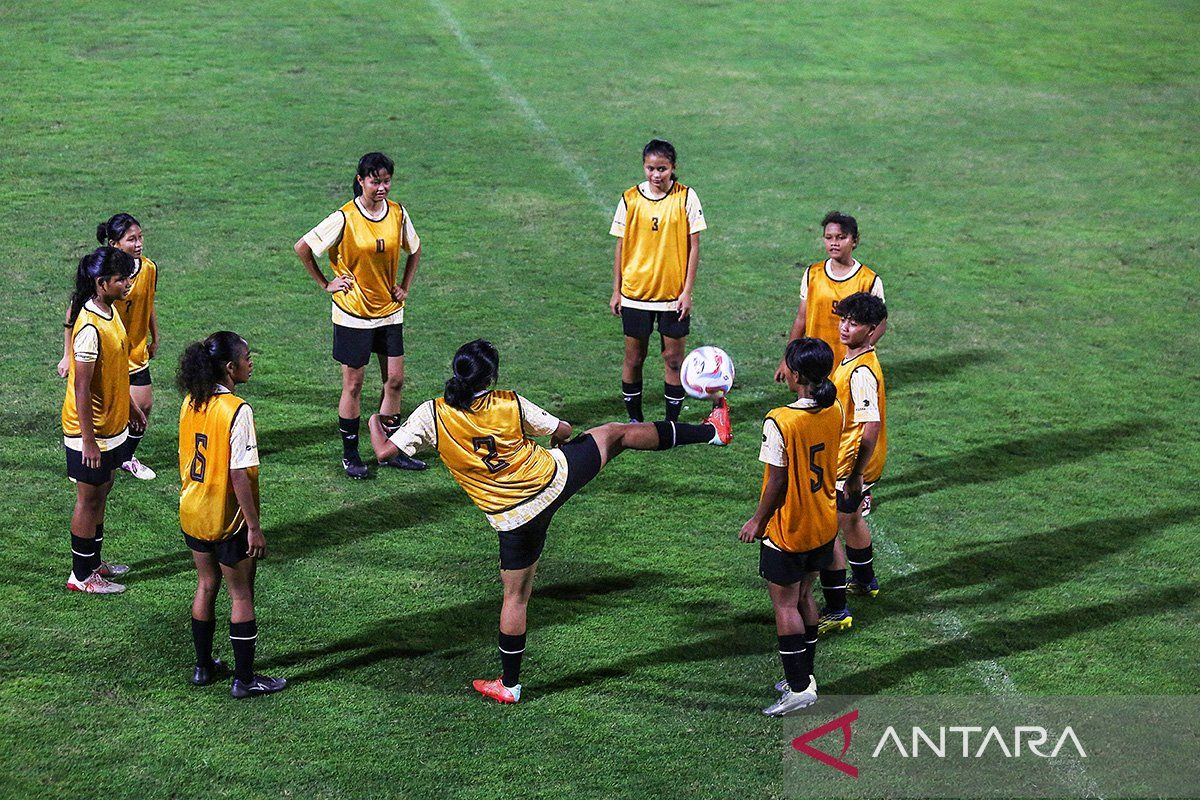 Erick: Pemain seleksi timnas U-17 dan U-20 putri harus berlatih keras