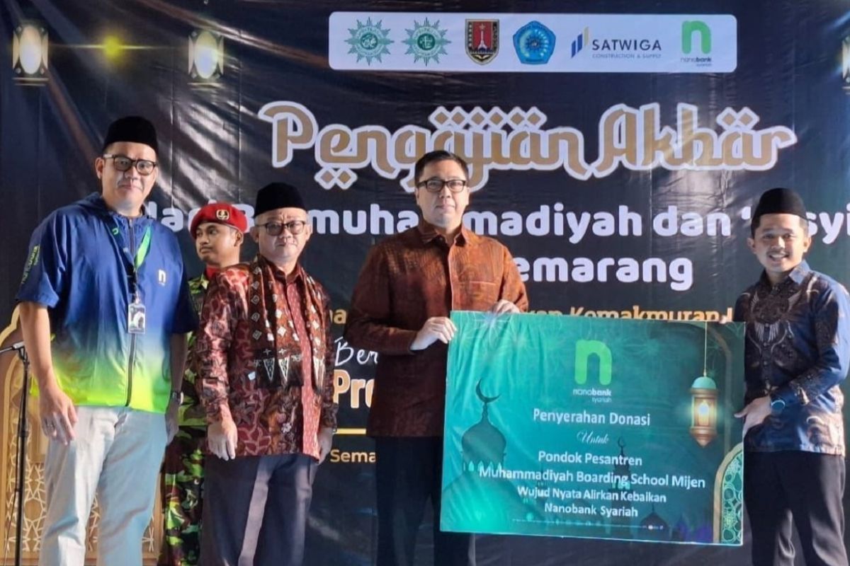 Nanobank Syariah salurkan Rp3,7 miliar untuk beasiswa 2.000 santri