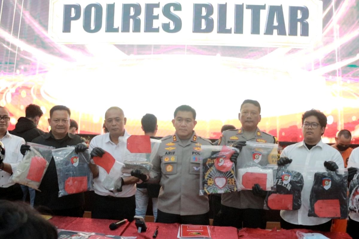 Polres Blitar tangkap belasan pendekar terlibat tindak kejahatan