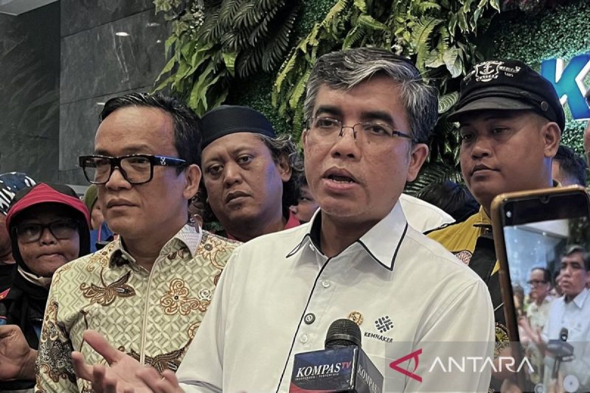 Menaker sebut PP 6/2025 bentuk kepedulian pemerintah kepada pekerja