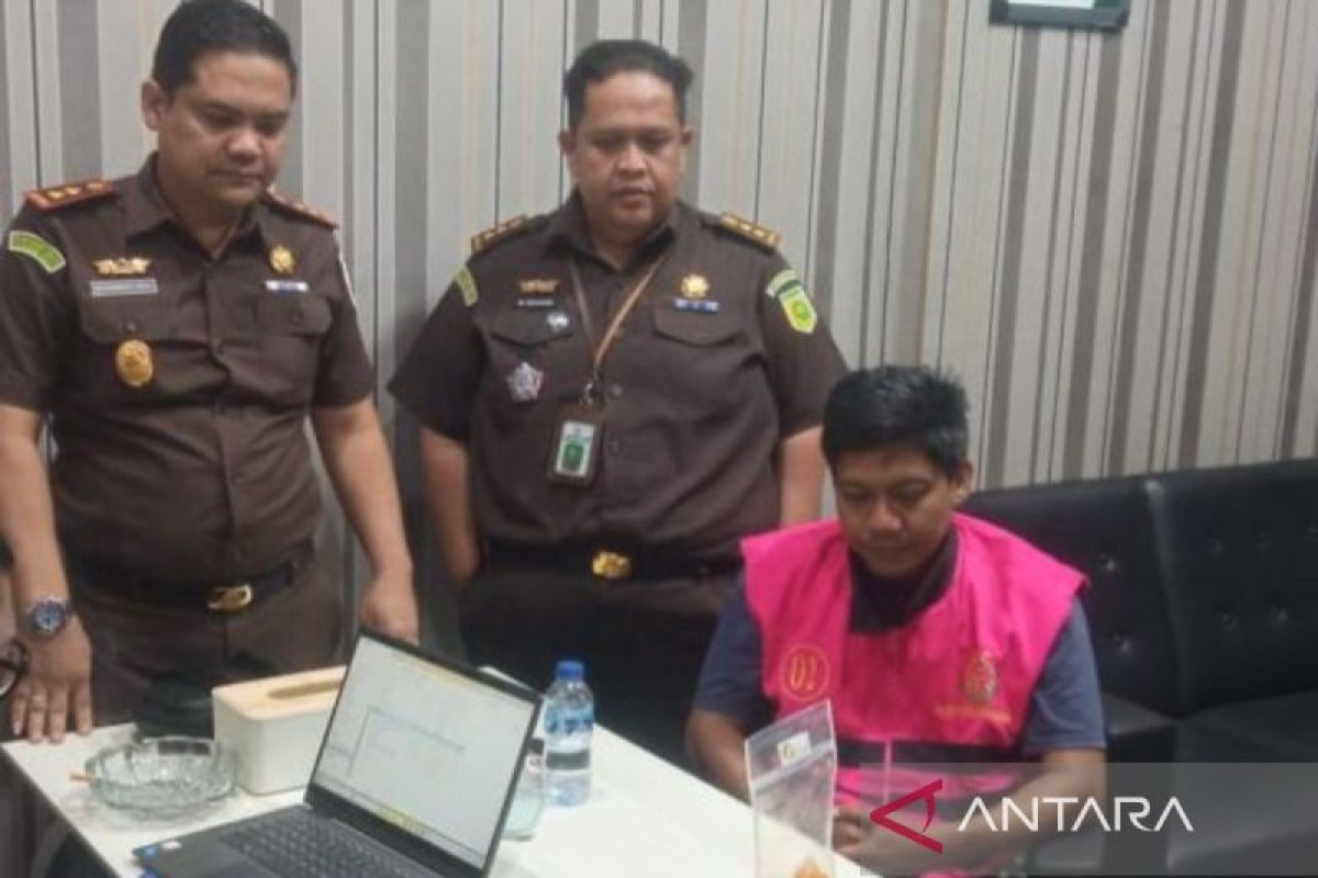 Kejati Sumut tangkap tersangka dugaan korupsi pembangunan stadion Madina