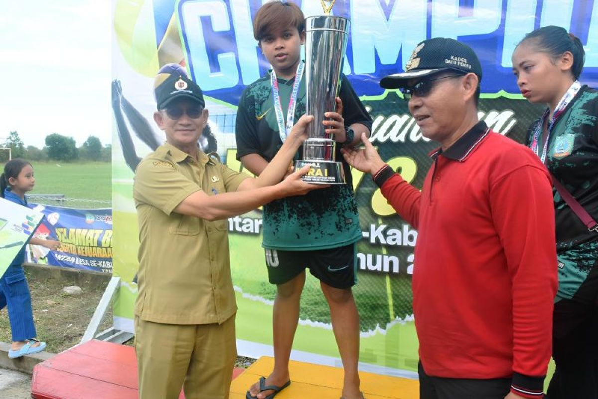 Desa Batu Penyu juarai kejuaraan bola kasti putri se-Belitung Timur