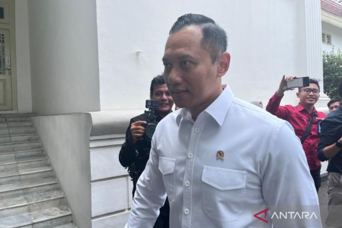 Presiden Prabowo Subianto panggil Menko AHY dan sejumlah menteri bahas infrastruktur