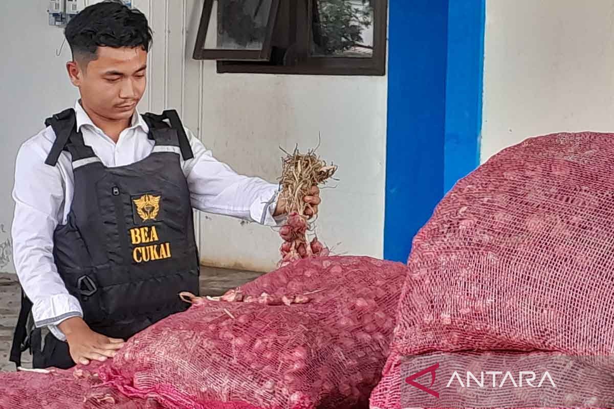 Bea Cukai tetapkan enam ABK pembawa bawang ilegal jadi tersangka