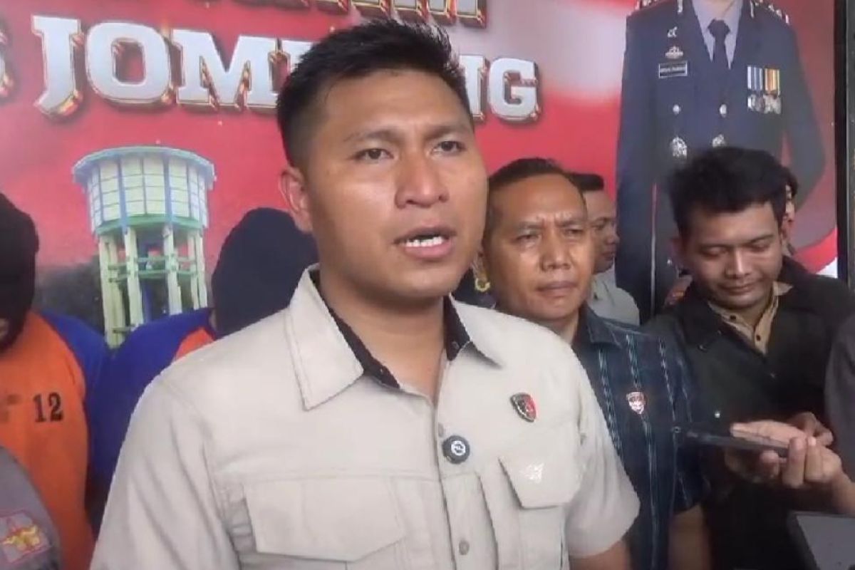 Polisi memeriksa identitas sejumlah orang diduga korban mutilasi