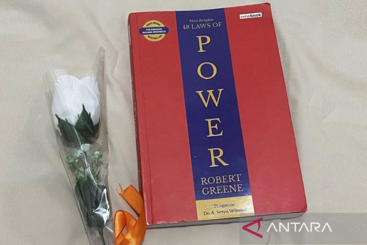 Siasat untuk berkuasa ala Robert Greene dalam 48 Laws of Power