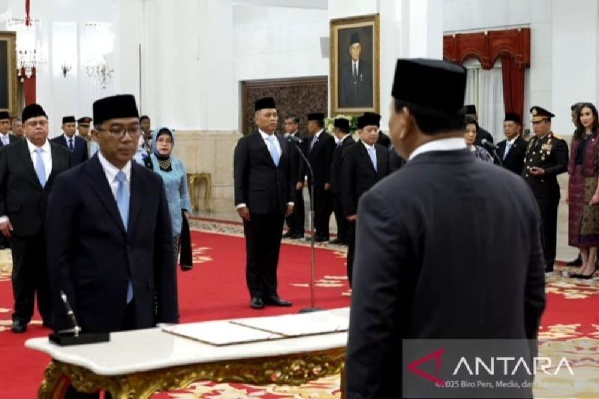 Presiden Prabowo lantik Brian Yuliarto jadi Mendiktisaintek gantikan Satryo