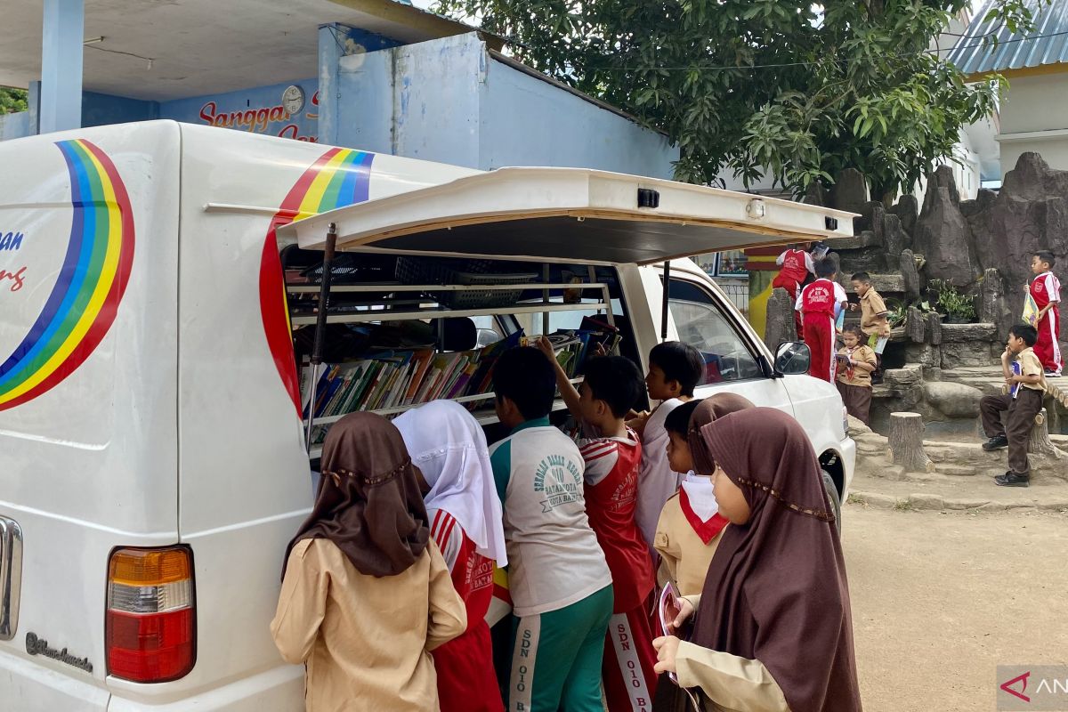 Dispusip Batam gelar perpustakaan keliling pacu minat baca siswa SD