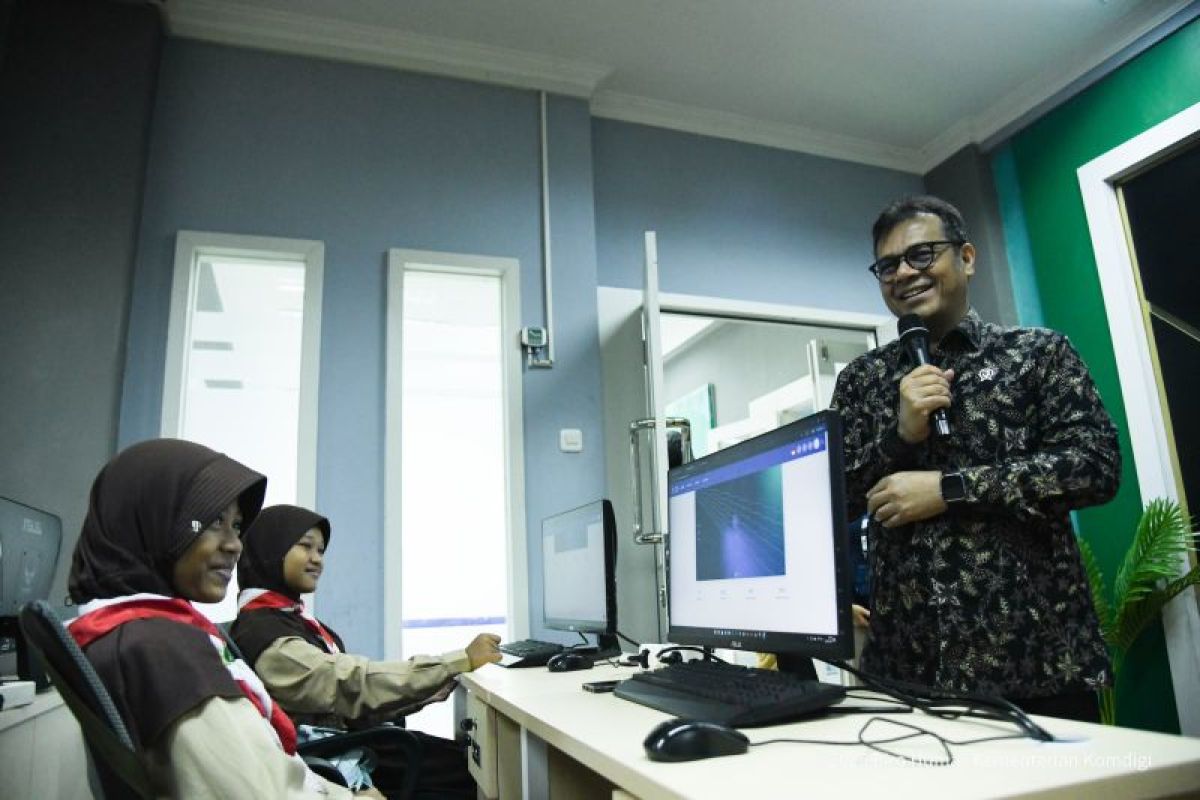 RI Govt empowers young minds with visual coding training