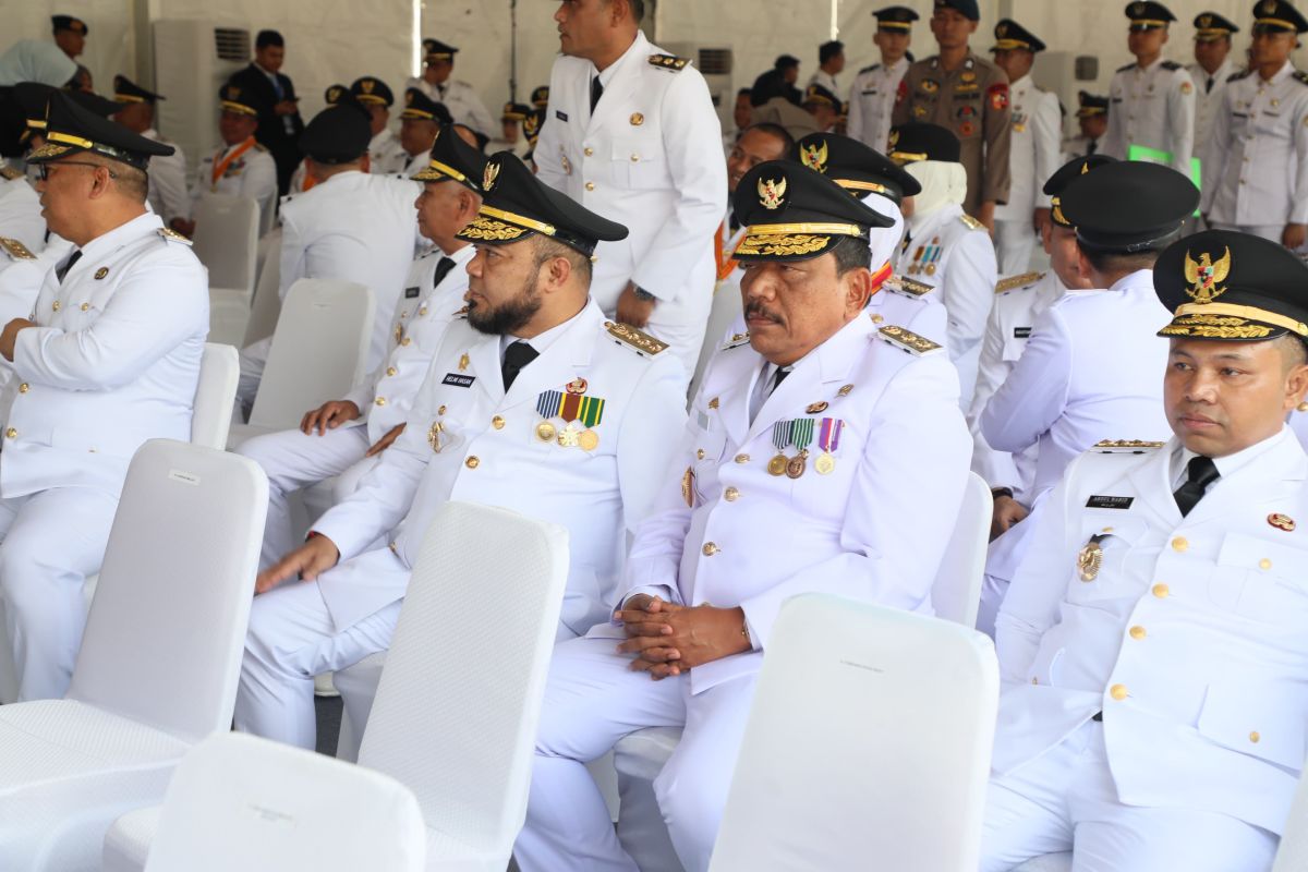 Gubernur Helmi: Tak perlu pesta mesti fokus kerja dan bantu rakyat