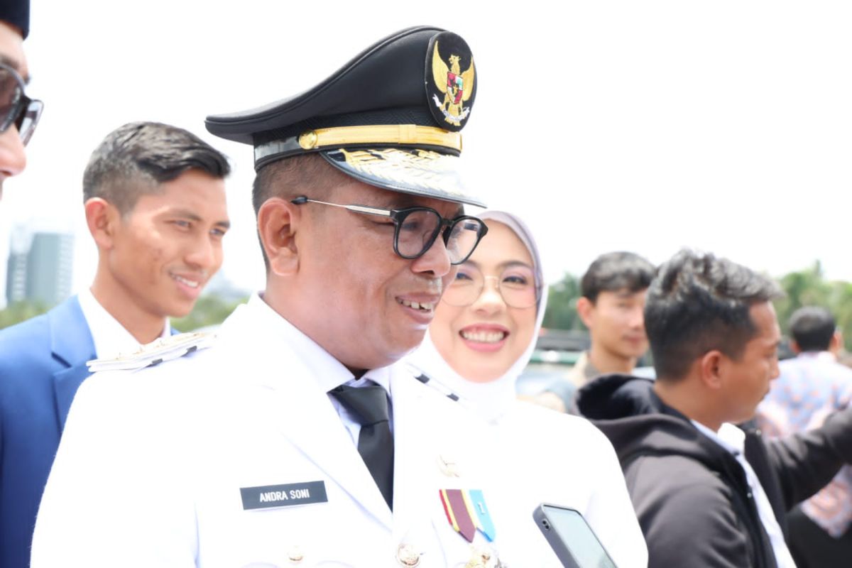 Gubernur Banten Andra Soni berkomitmen jalankan sekolah gratis