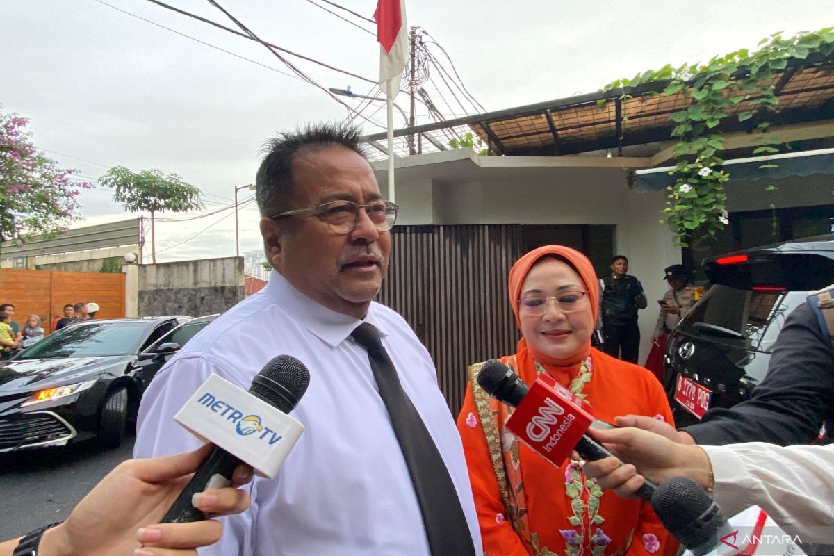 Rano Karno dan istri datangi rumah Pramono Anung sebelum pelantikan