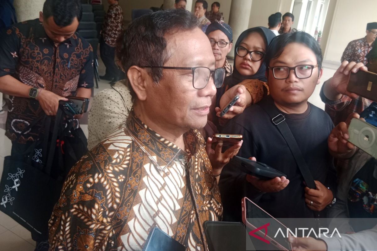 Mahfud Md: Banyak kebijakan pemerintah yang "terang", perlu dihormati