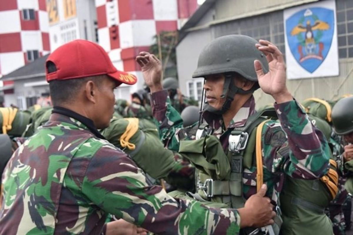 Kopasgat TNI AU gelar latihan terjun penyegaran untuk asah kemampuan tempur