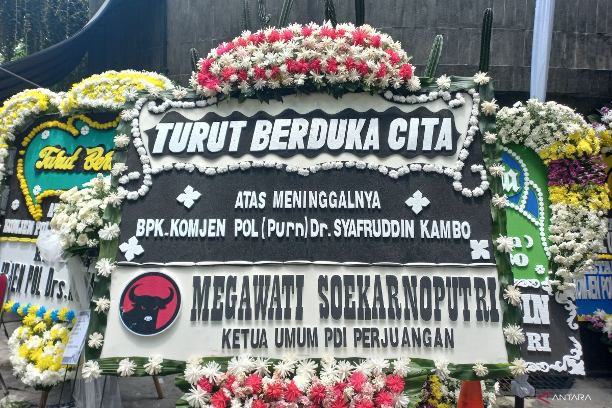 Sejumlah tokoh melayat ke rumah duka Komjen Purn Syafruddin