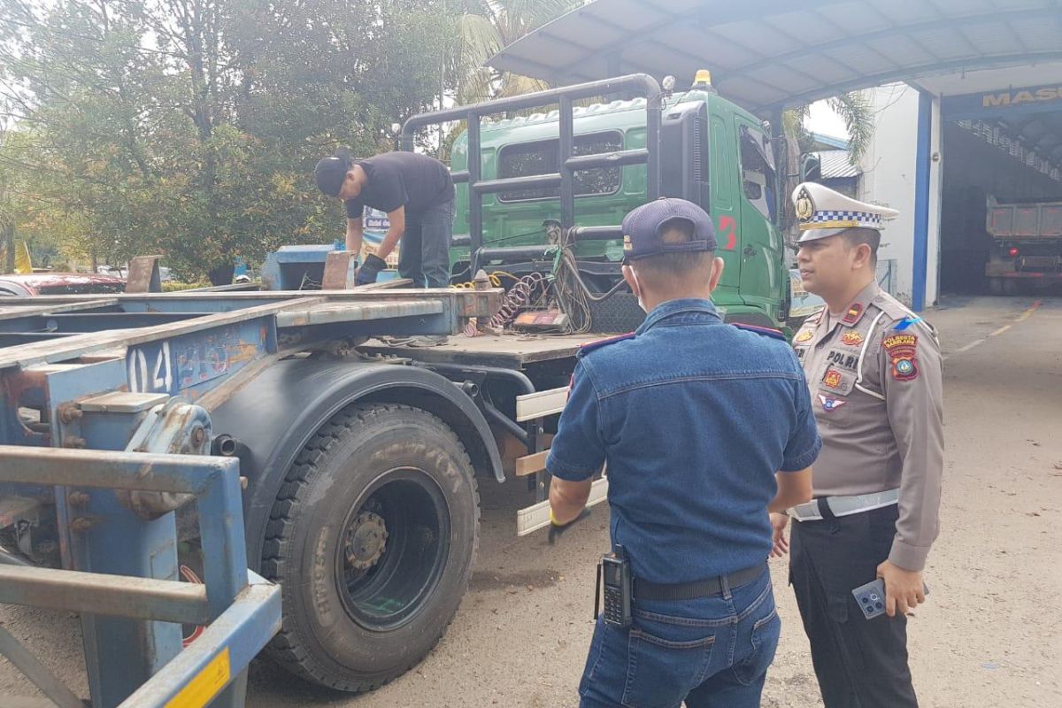 Polresta Barelang dan Dishub Batam cek kalayakan angkutan umum