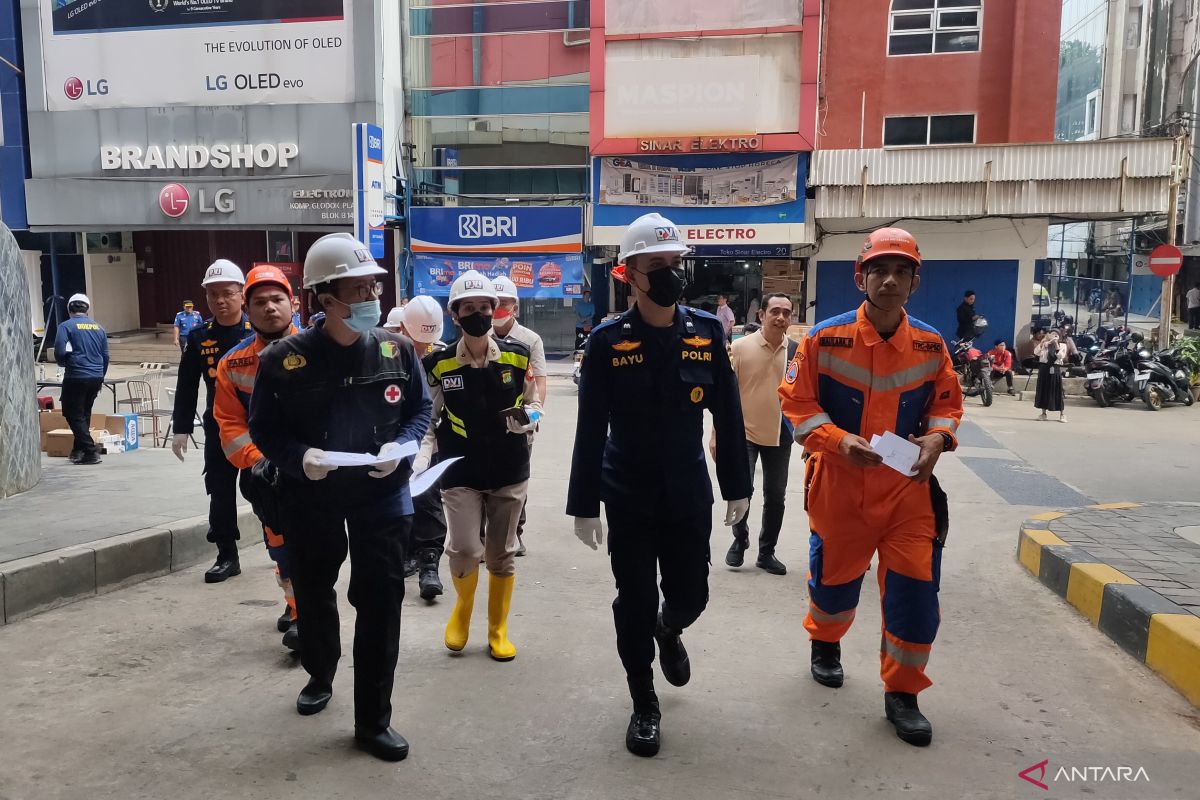 Polisi: Hari ini terakhir mencari jasad korban kebakaran Glodok Plaza