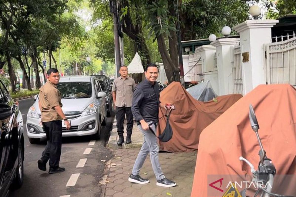 Wasekjen hingga ketua DPP PDI sambangi Rumah Megawati