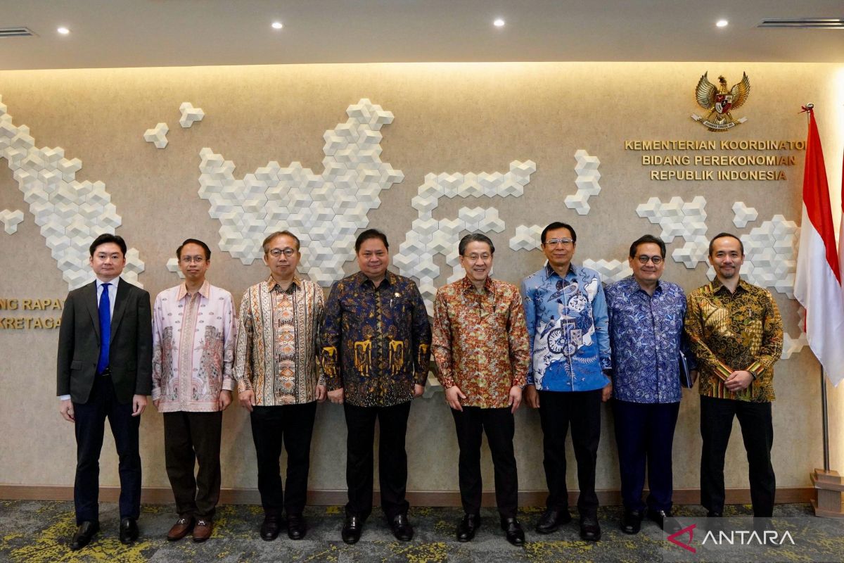 Indonesia boosts energy transition, green economy via AZEC Partnership